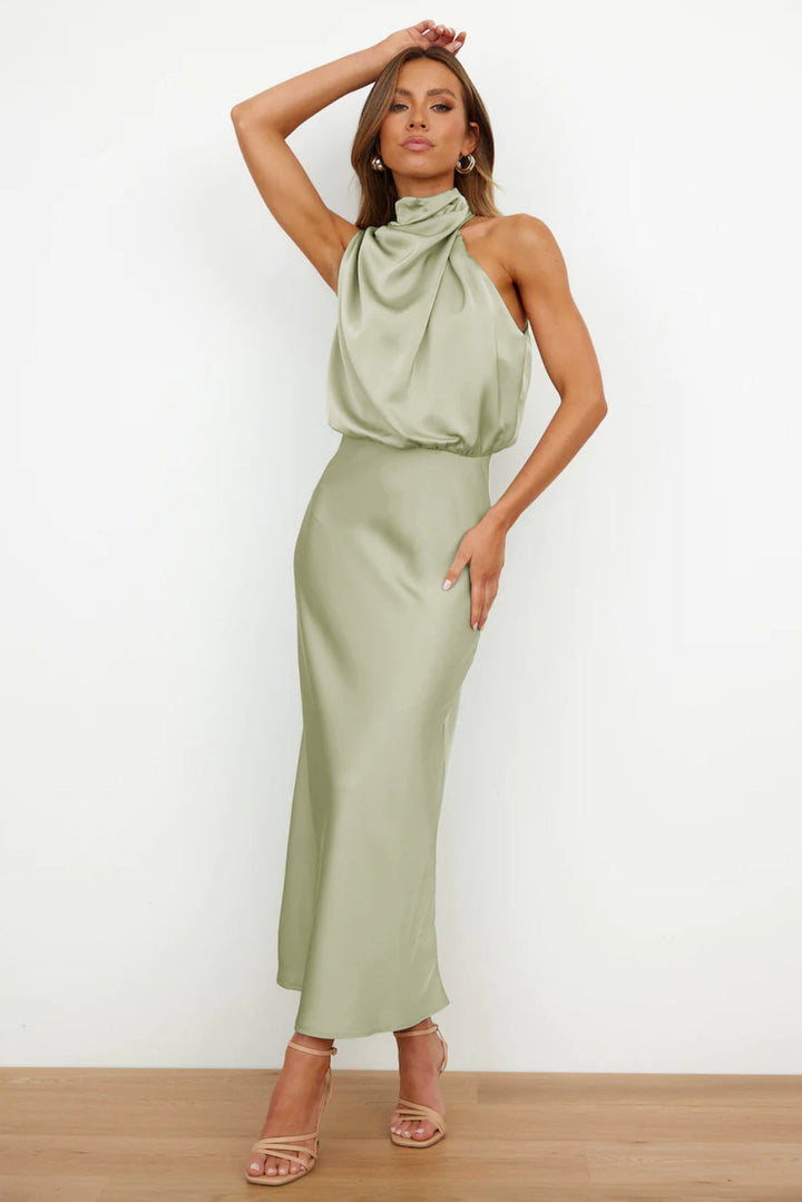 Melira - Majestätisches Maxikleid mit Stehkragen