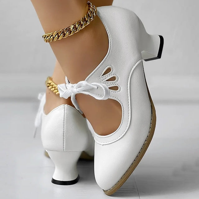 Veralyn - Vintage Schnürpumps mit Kitten-Heels