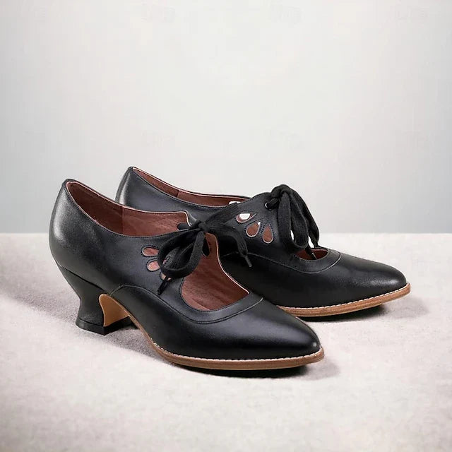 Veralyn - Vintage Schnürpumps mit Kitten-Heels