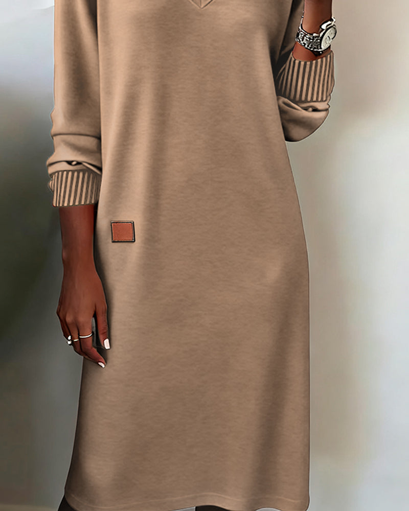 Galenique - Legeres Strickkleid mit V-Ausschnitt