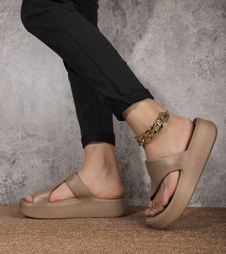 Veronique - gepolsterte Plateausandalen