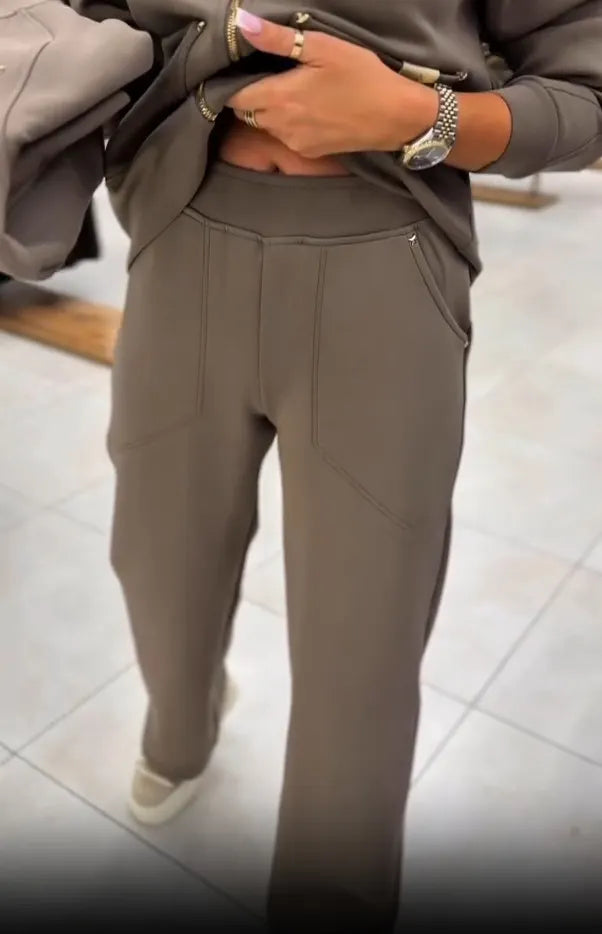 Floranique - Zweiteiliges Set mit weicher Haptik aus kurzer Jacke mit Reißverschluss und weiter Hose