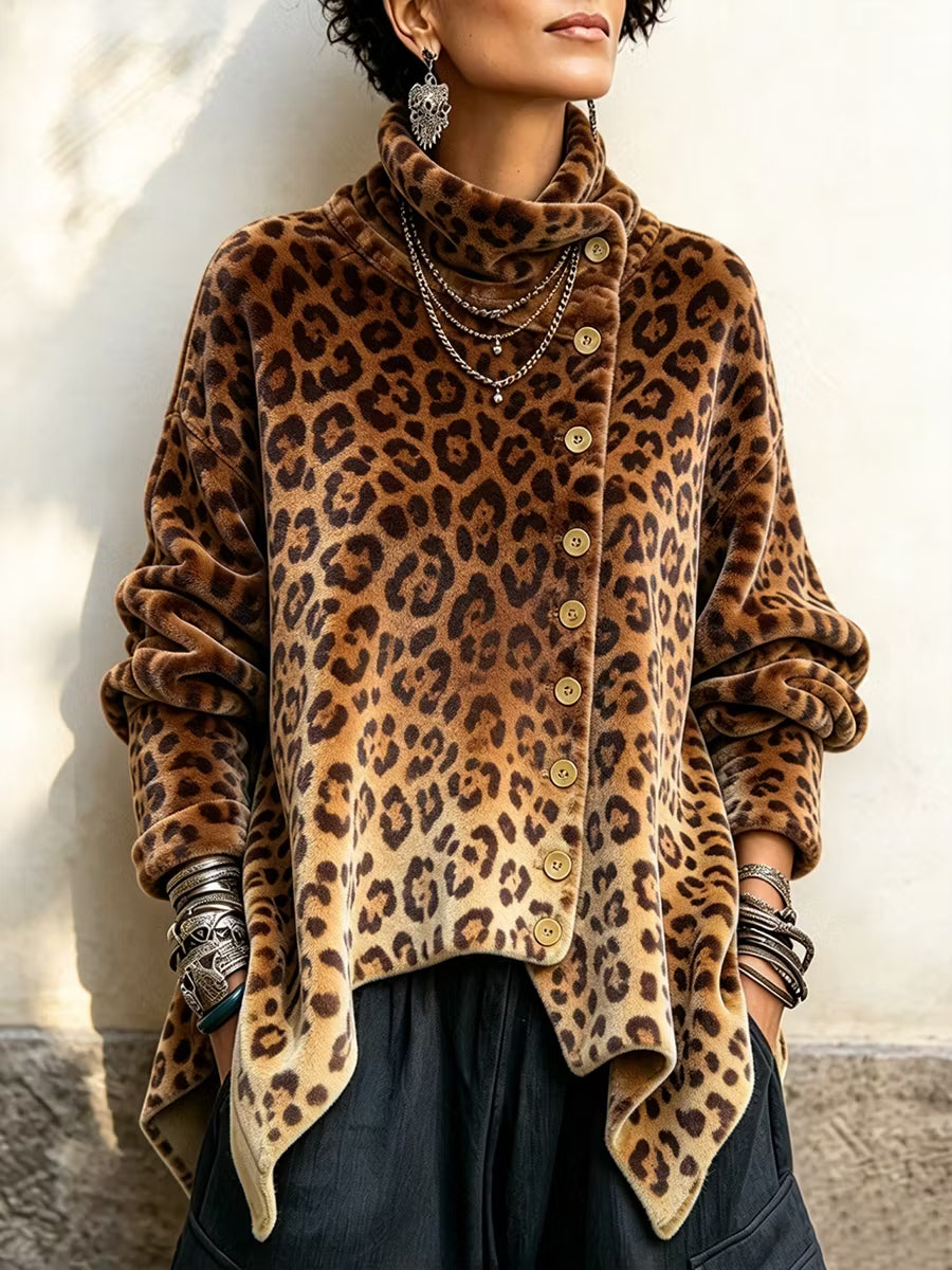 Cilla - hochgeschlossener Pullover mit Leopardenmuster