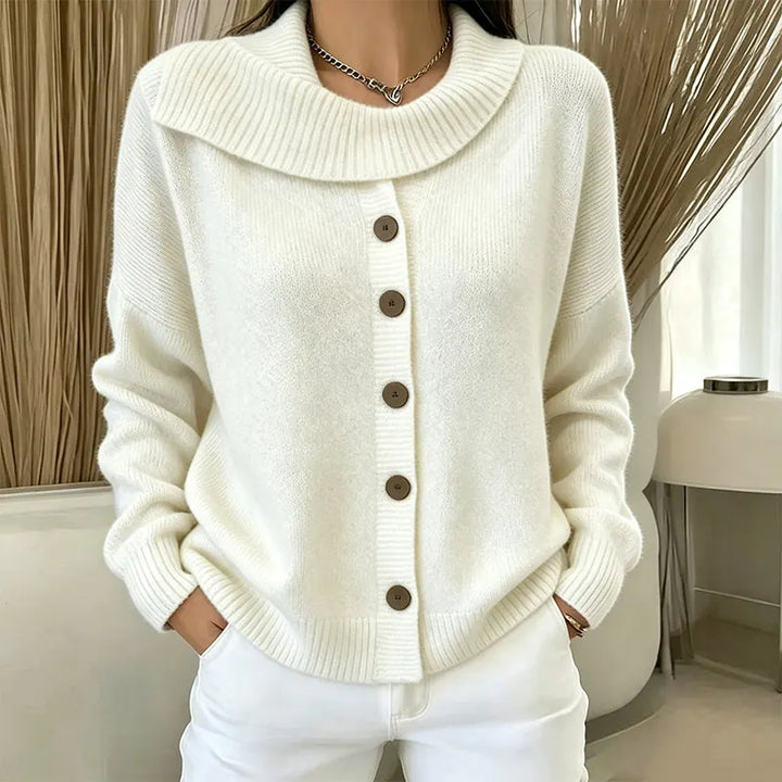 Elowette - Strickjacke mit breitem Kragen und Knopfverschluss