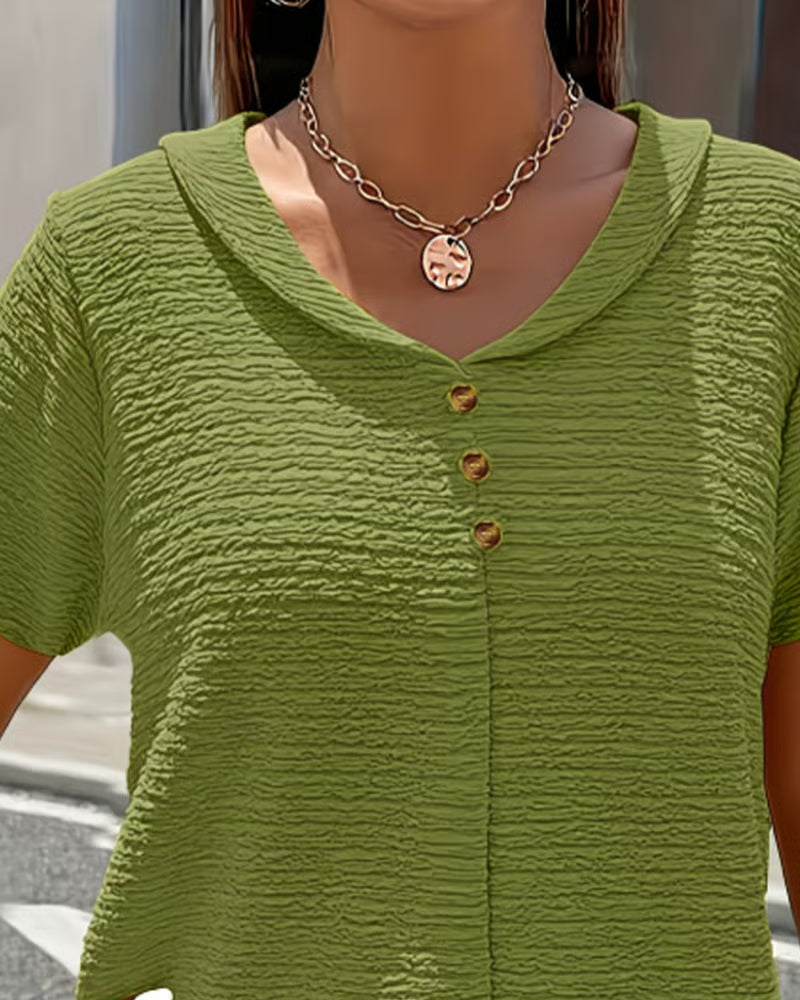 Quintessa - V-Ausschnitt-Bluse mit Knopfdetail