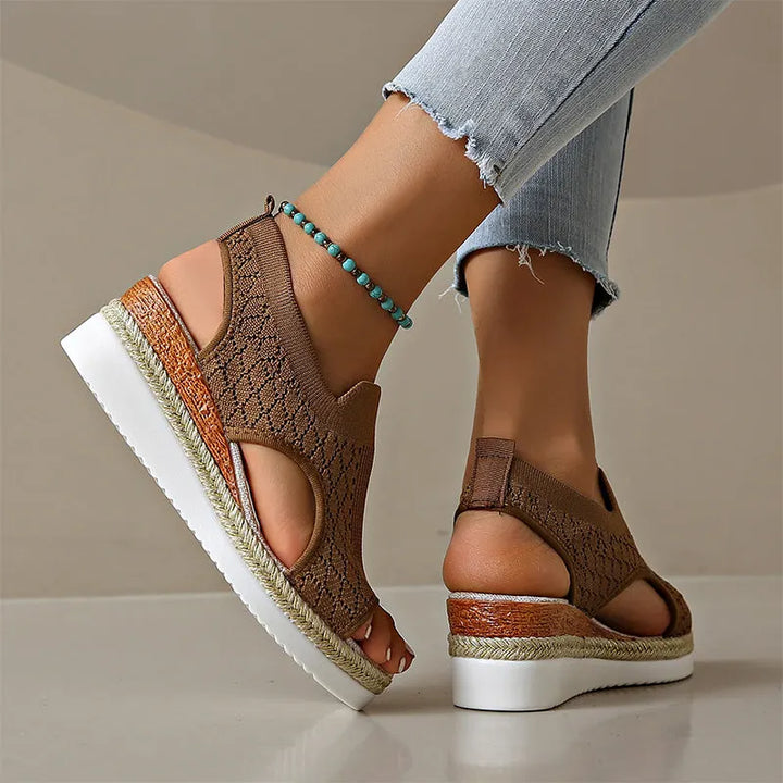 Orianne - atmungsaktive Peep-Toe-Wedges
