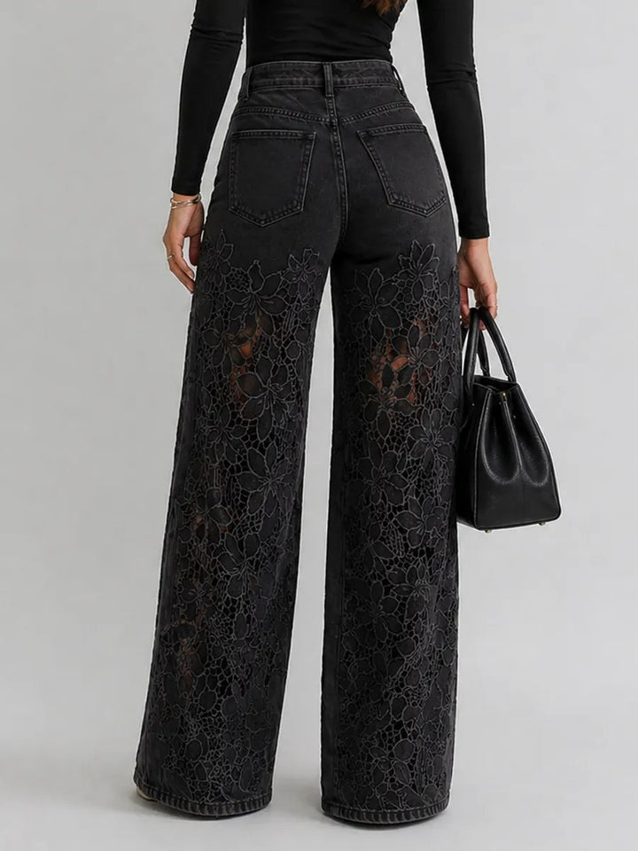 Kaliora - Wide-Leg-Jeans mit floraler Spitze