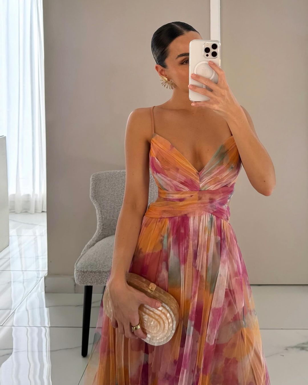 Nalina - Fließendes geblümtes Maxikleid