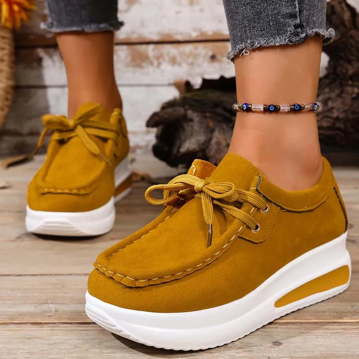 Eirwen - Gepolsterte Plateauschnürschuhe