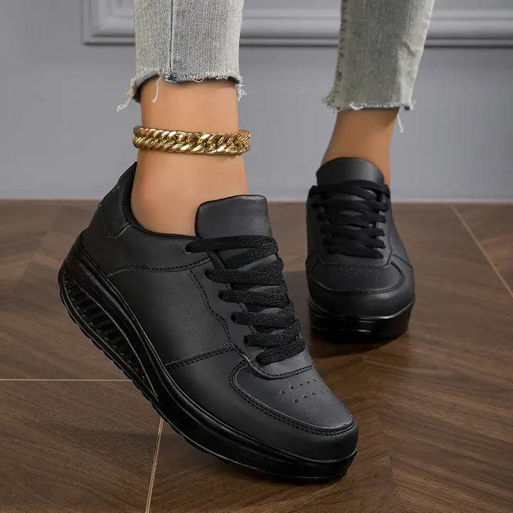 Sable - Plateau-Sneaker mit Schnürung in bequemer Passform