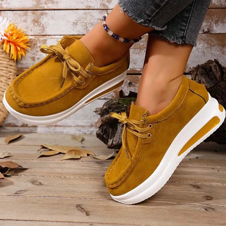 Eirwen - Gepolsterte Plateauschnürschuhe