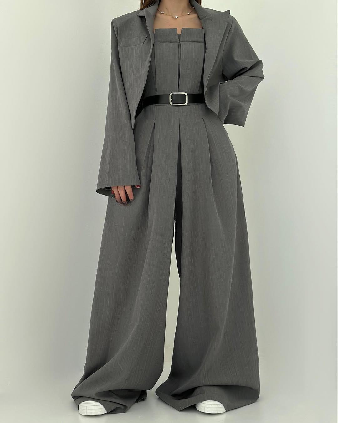 Lorayae - Soft-Touch Set aus weit geschnittenem Jumpsuit und Jacke