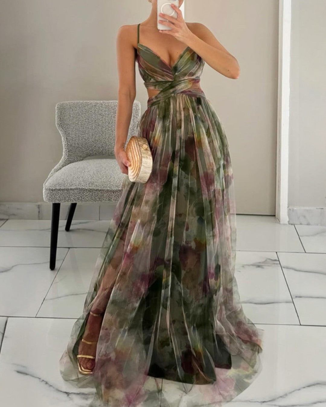 Nalina - Fließendes geblümtes Maxikleid