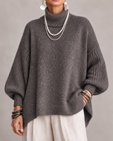 Sorcha - Entspannter, drapierter Rollkragenpullover