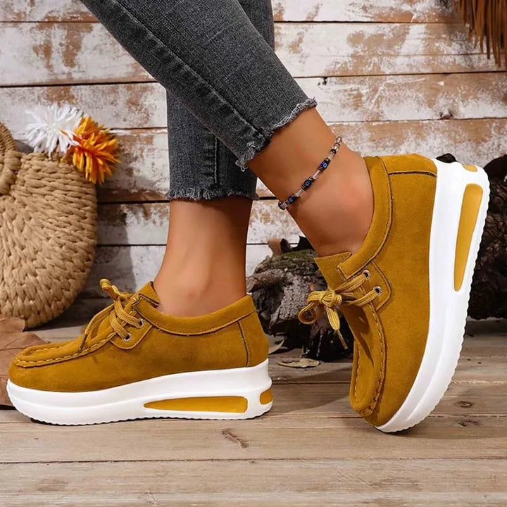 Eirwen - Gepolsterte Plateauschnürschuhe