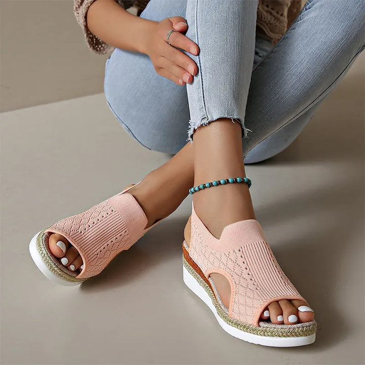 Orianne - atmungsaktive Peep-Toe-Wedges