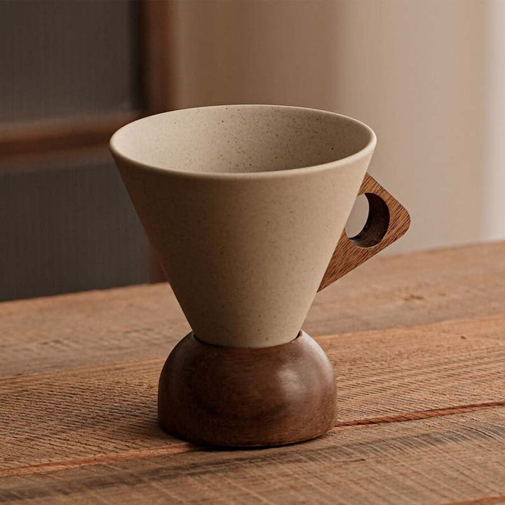 Mabel - Konische Premium-Kaffeetasse