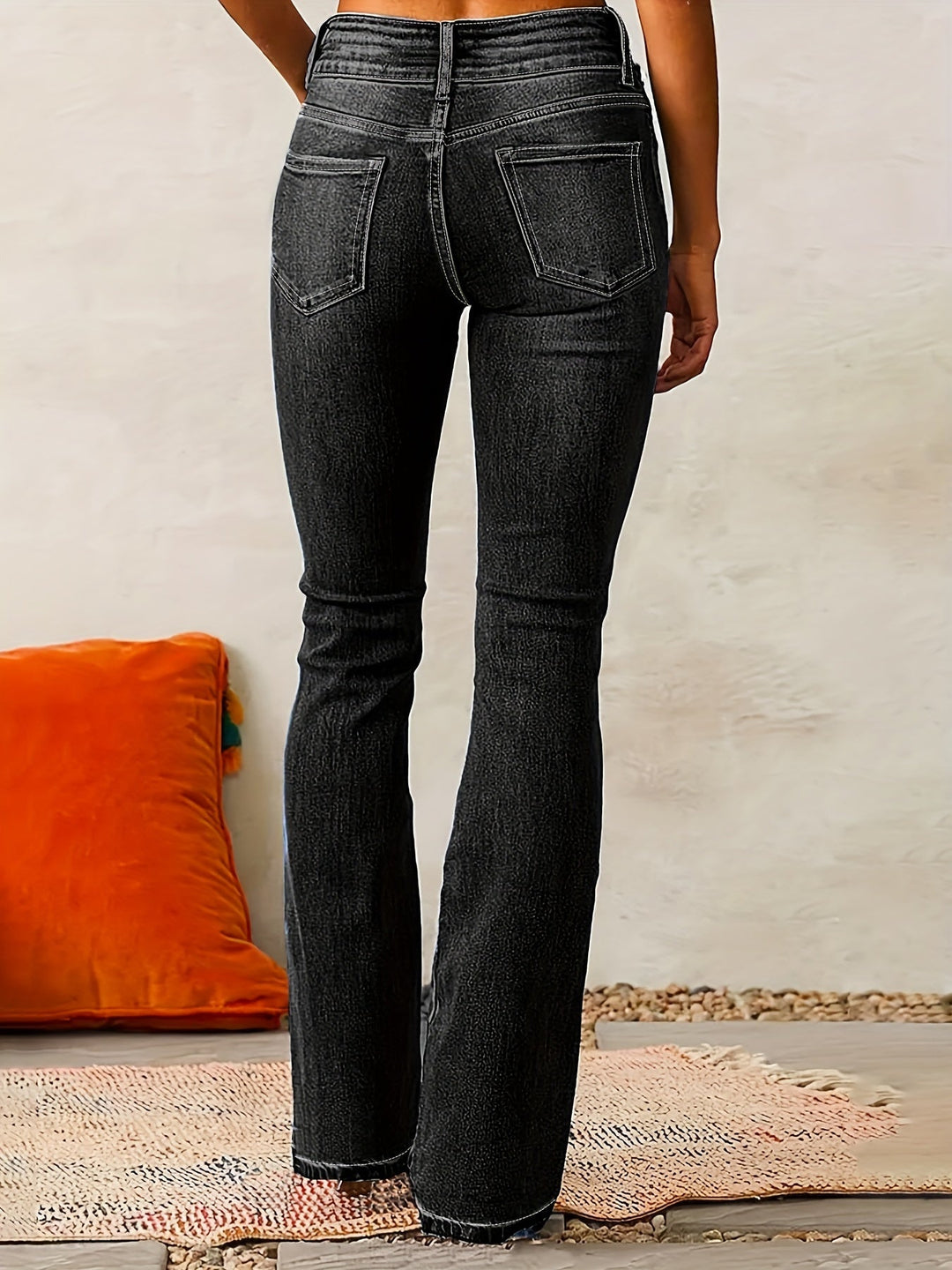 Evarra - Ausgestellte High-Waist-Jeans aus weichem Stretch