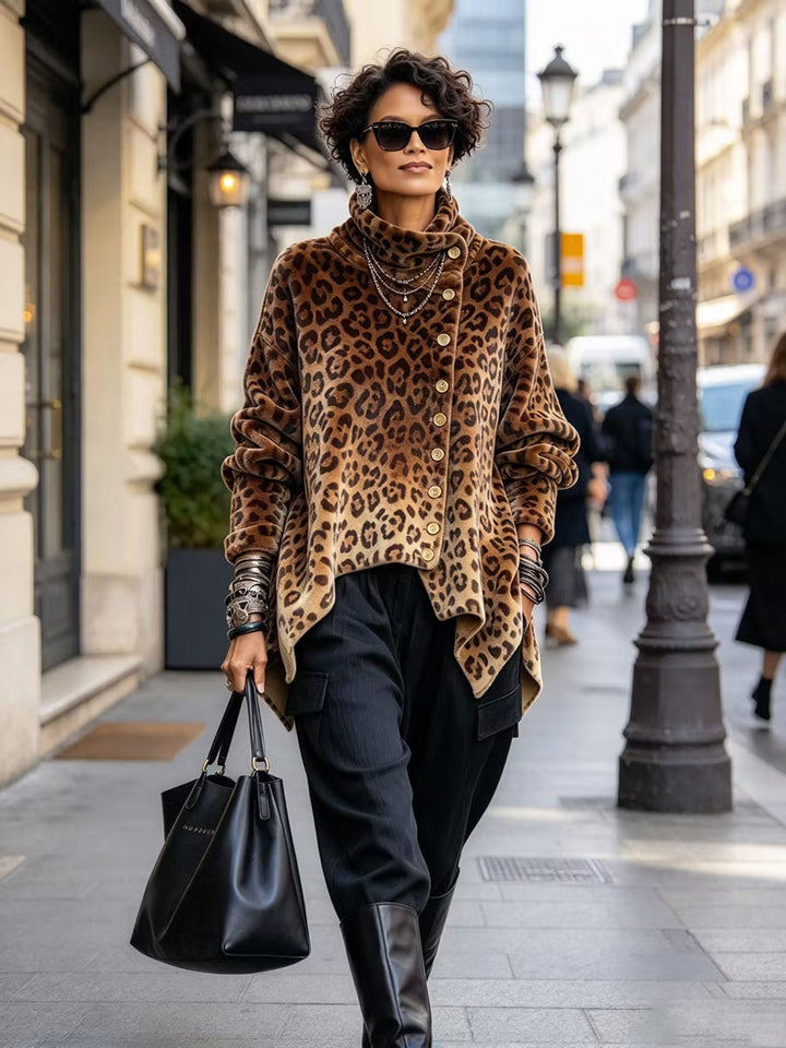 Cilla - hochgeschlossener Pullover mit Leopardenmuster