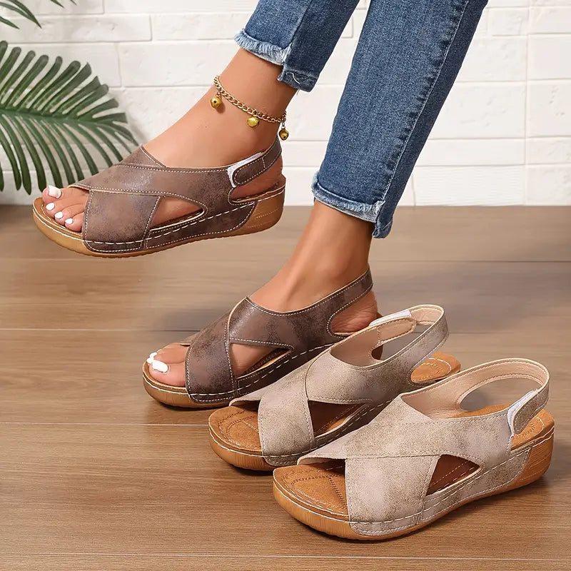 Lacey - Komfort-Sandalen mit gekreuzten Riemen