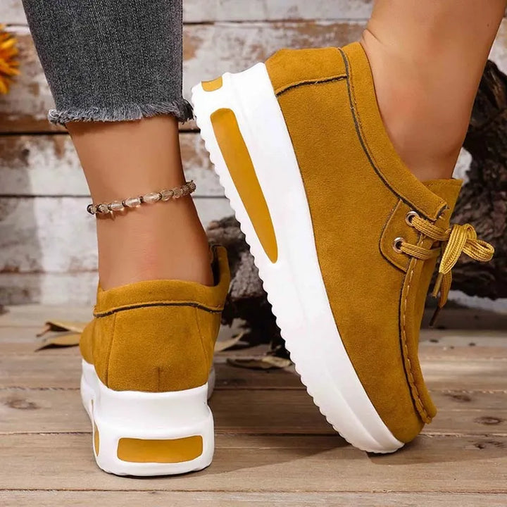 Eirwen - Gepolsterte Plateauschnürschuhe