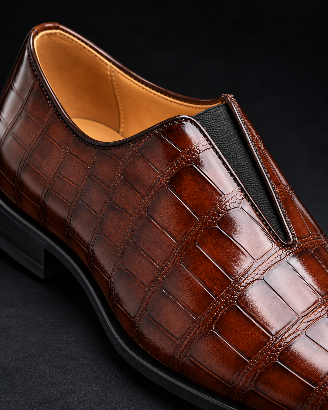 Denton - Kroko-geprägter Slipper mit Antik-Finish