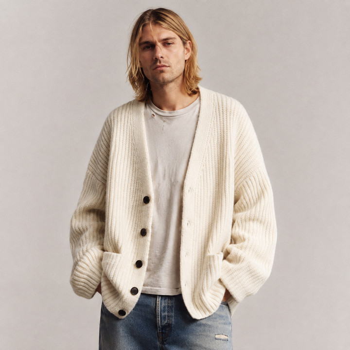 Galienne - Oversize-Strickjacke mit V-Ausschnitt in Soft-Touch-Qualität