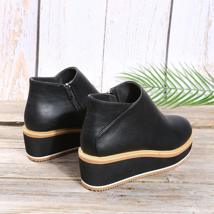 Neve - Gepolsterte Keilabsatz-Stiefeletten