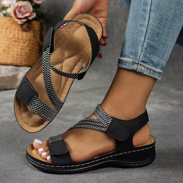 Courtney - Komfort-Sandalen mit überkreuzten Riemen