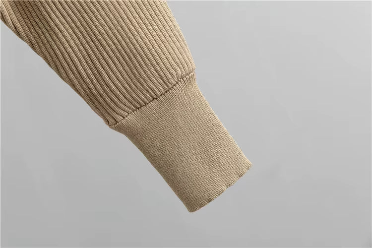 Adelyra - Geripptes Loungewear-Set (zweiteilig)