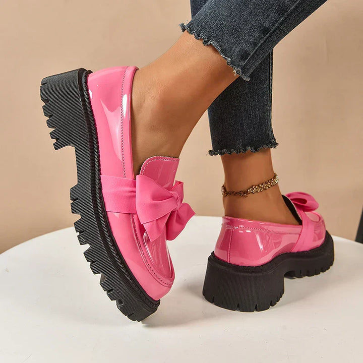 Eliza – Glänzende Plateau-Loafer