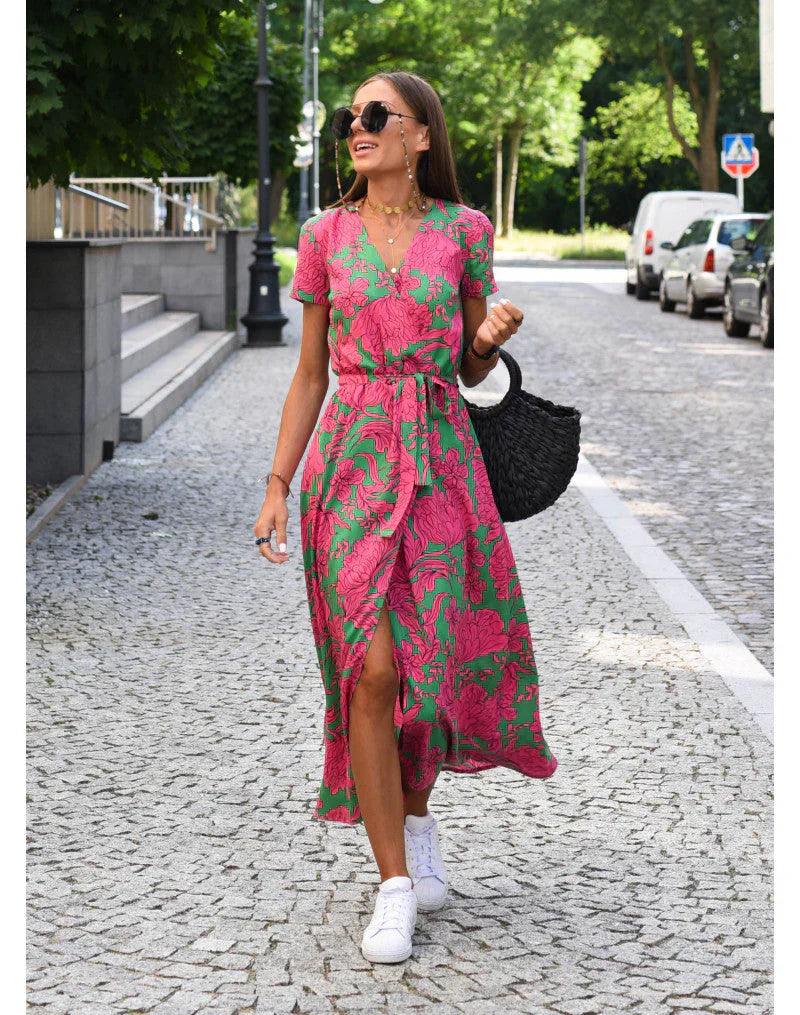 Zayvia - Figurformendes Soft-Touch-Kleid mit V-Ausschnitt