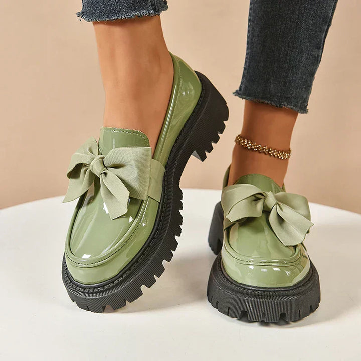 Eliza – Glänzende Plateau-Loafer