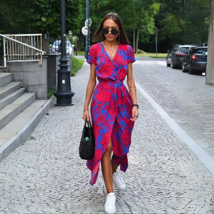 Zayvia - Figurformendes Soft-Touch-Kleid mit V-Ausschnitt