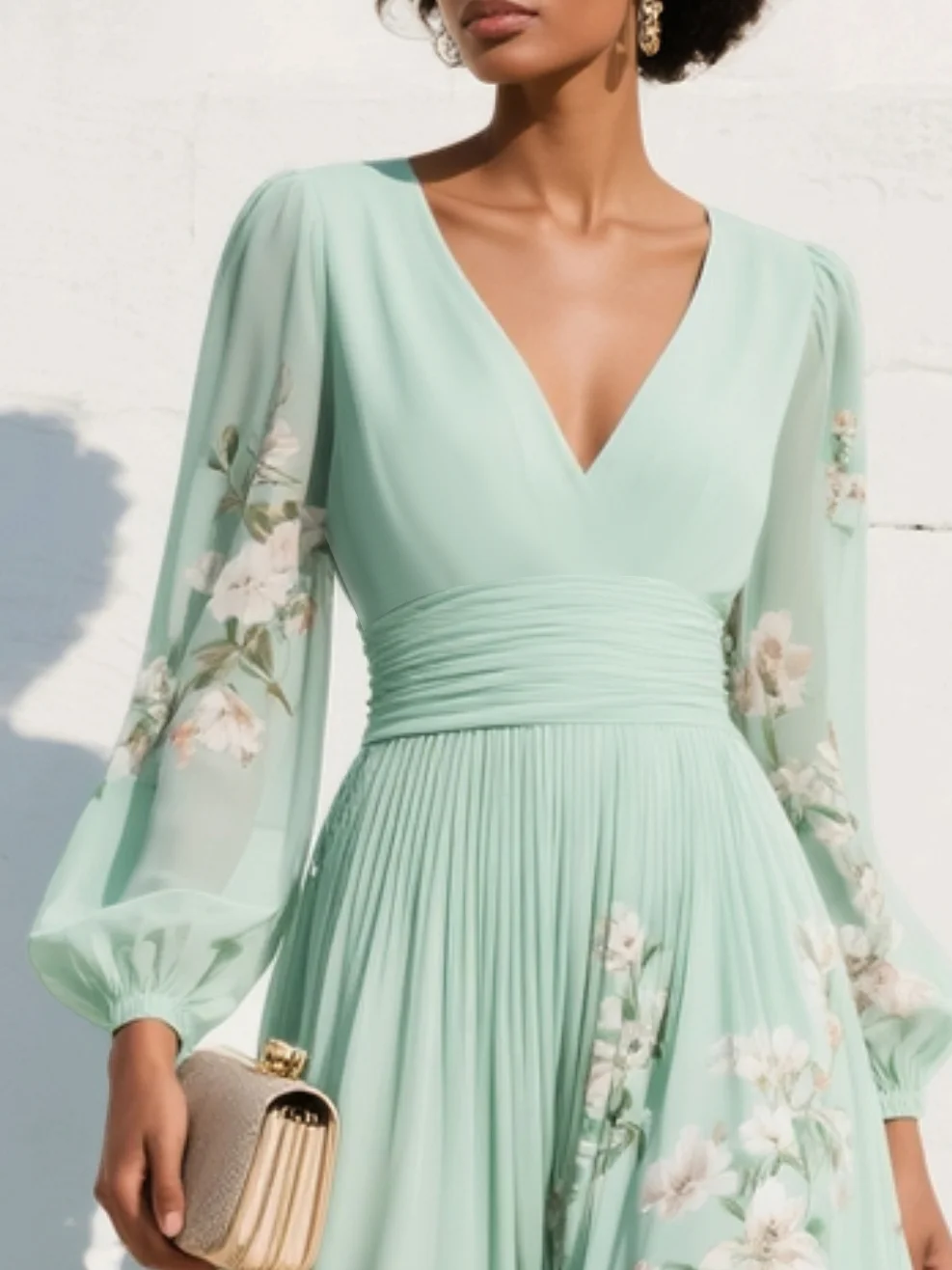 Maribel - Soft-Touch-Plisseekleid mit V-Ausschnitt