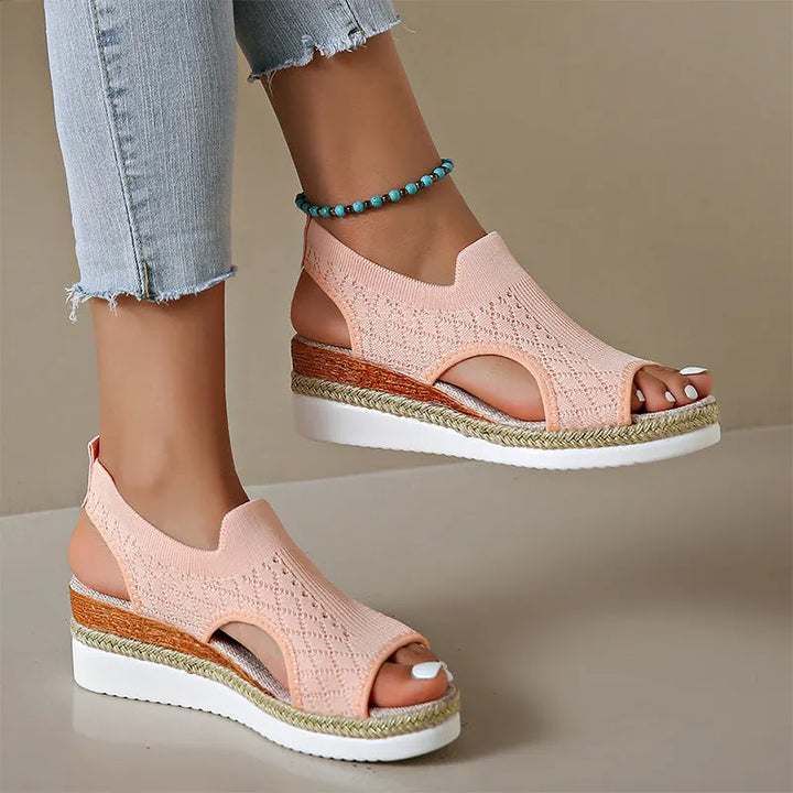 Orianne - atmungsaktive Peep-Toe-Wedges