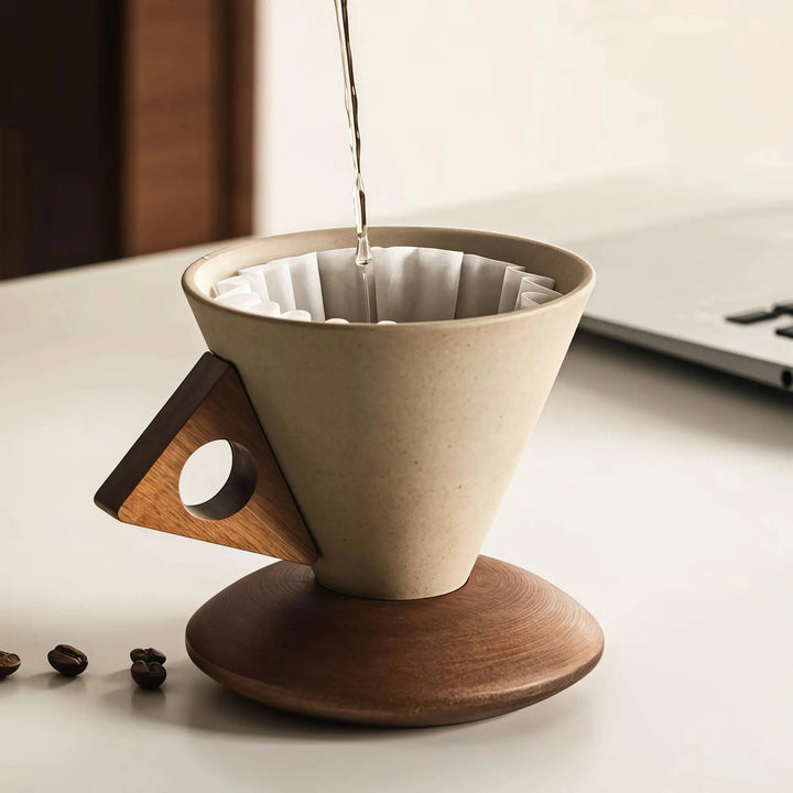 Mabel - Konische Premium-Kaffeetasse
