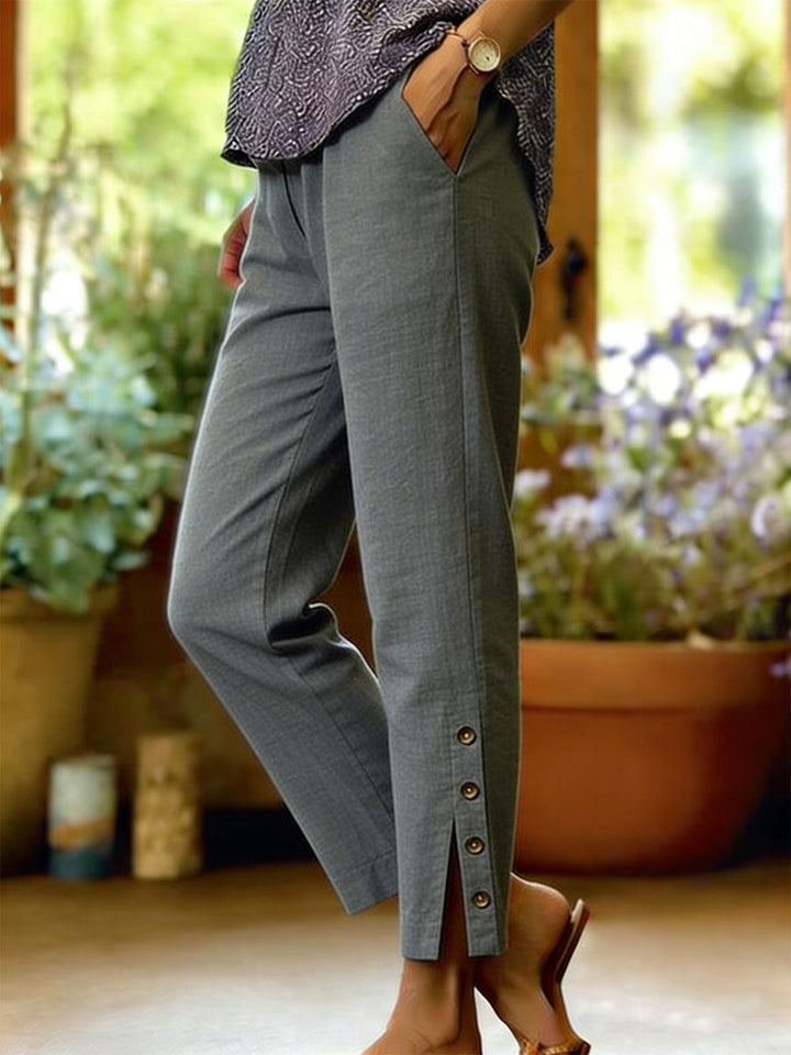 Bellamy - Knöchellange Hose mit Knopfdetail