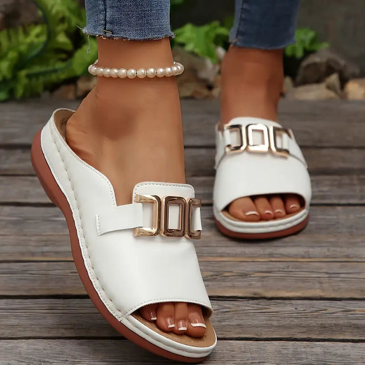 Lucerra - Riemchensandalen mit Schnalle