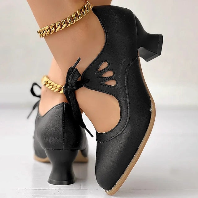 Veralyn - Vintage Schnürpumps mit Kitten-Heels
