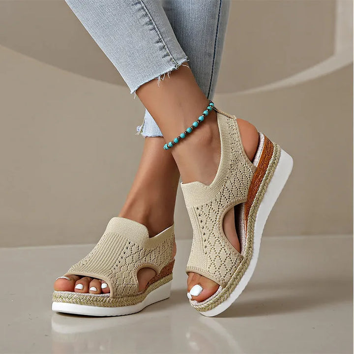 Orianne - atmungsaktive Peep-Toe-Wedges