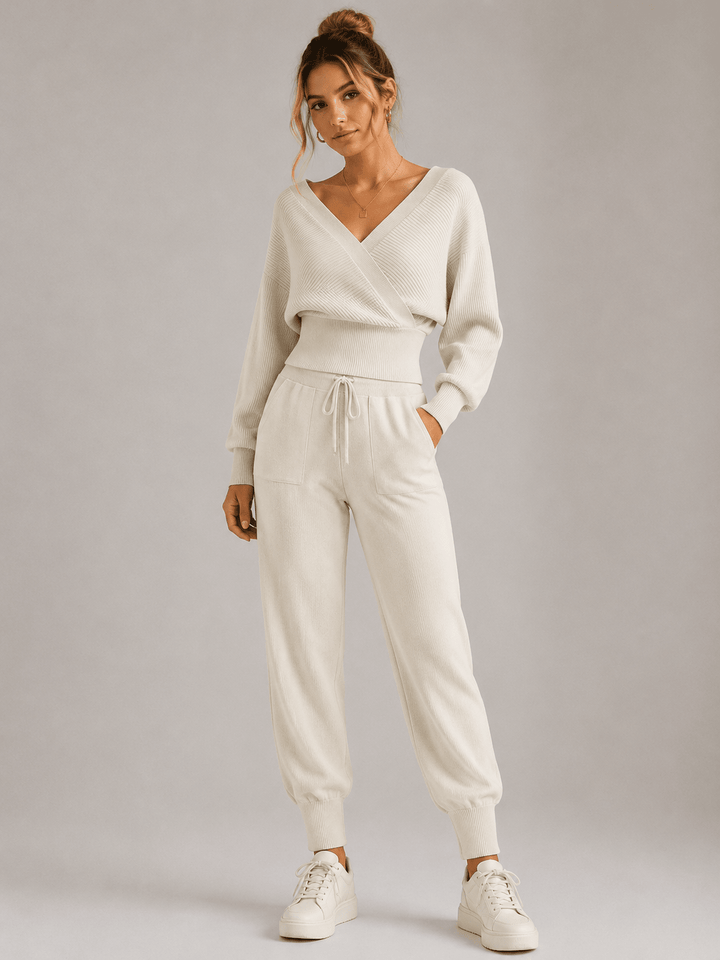 Adelyra - Geripptes Loungewear-Set (zweiteilig)