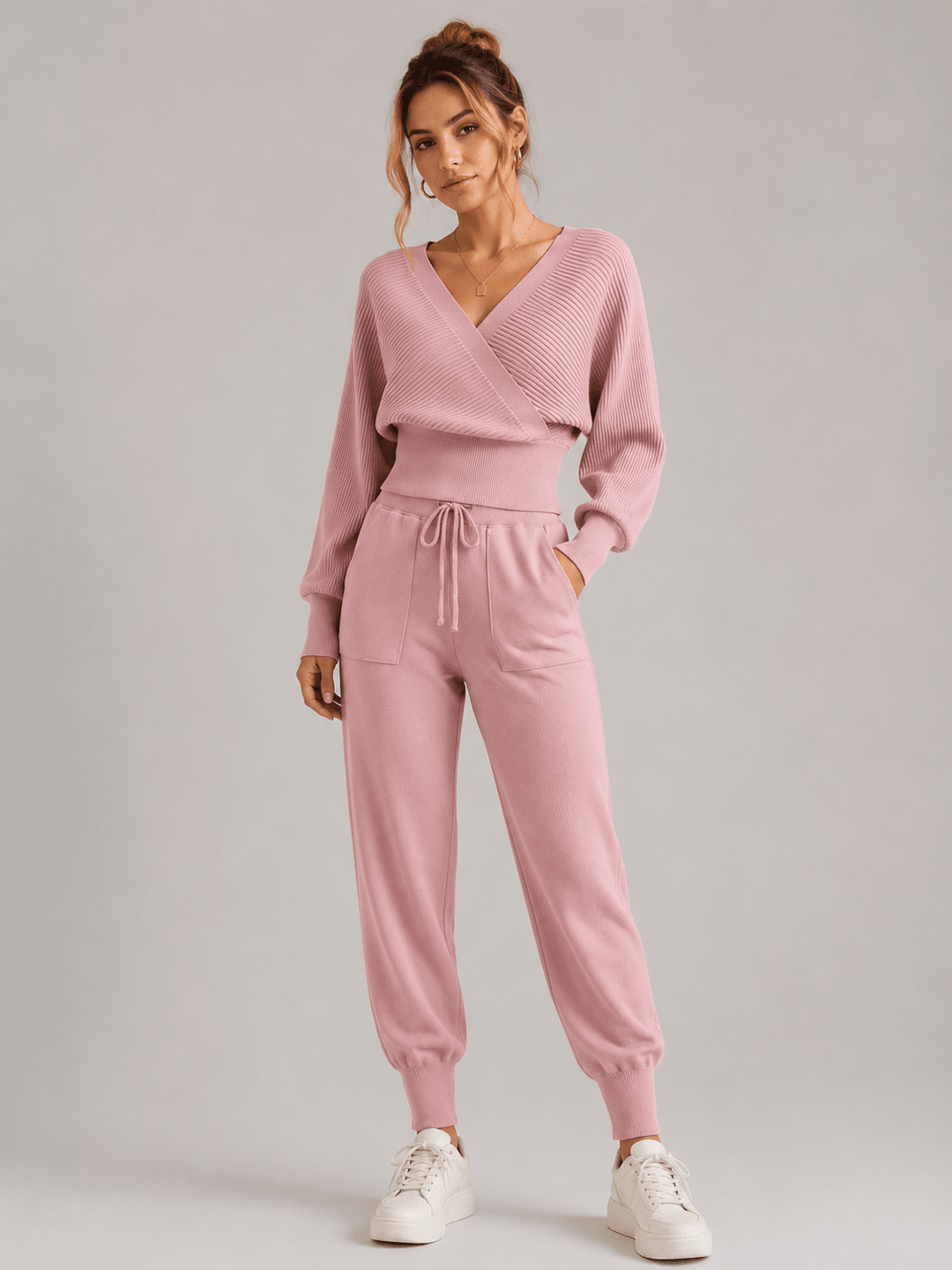 Adelyra - Geripptes Loungewear-Set (zweiteilig)