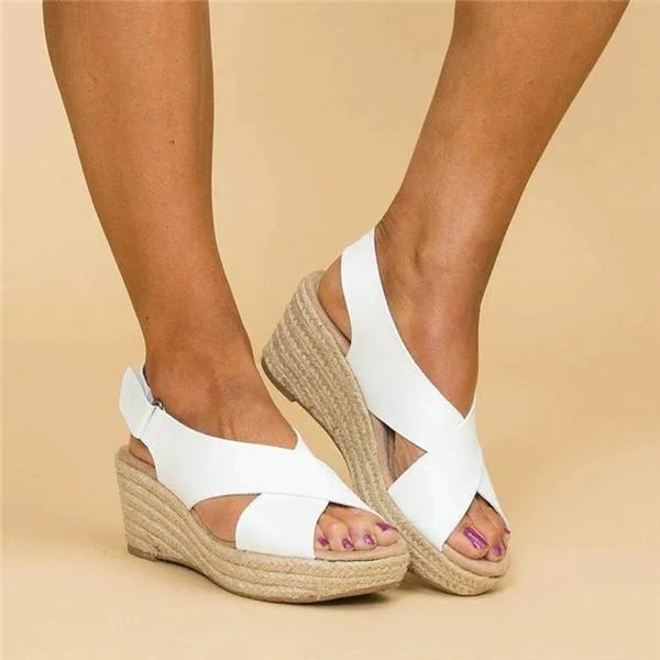 Zadie - lässige Plateausandalen mit überkreuzten Riemen