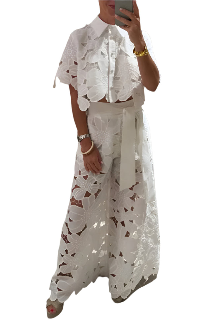 Celessia - Zweiteiliges Set mit floraler Spitzenbluse und weiter Hose