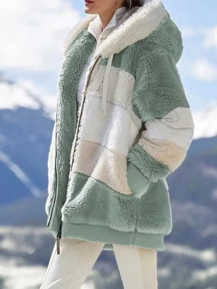 Ruelle - Oversized Teddy-Mantel mit Kapuze aus Plüsch