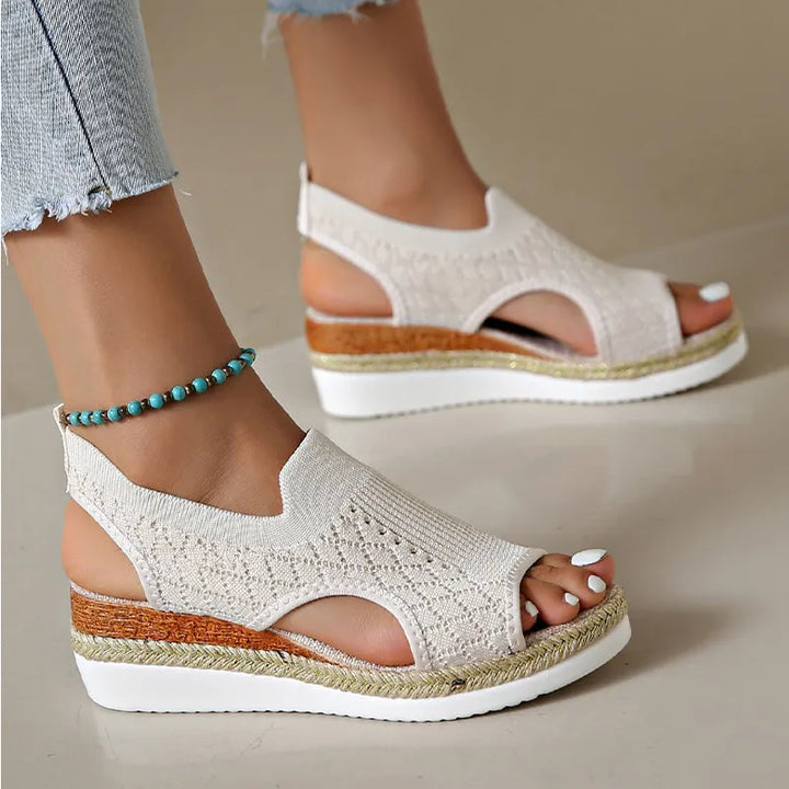 Orianne - atmungsaktive Peep-Toe-Wedges
