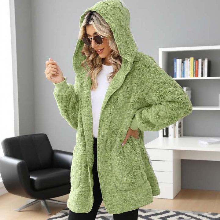 Zinnabelle - flauschige Kapuzenstrickjacke