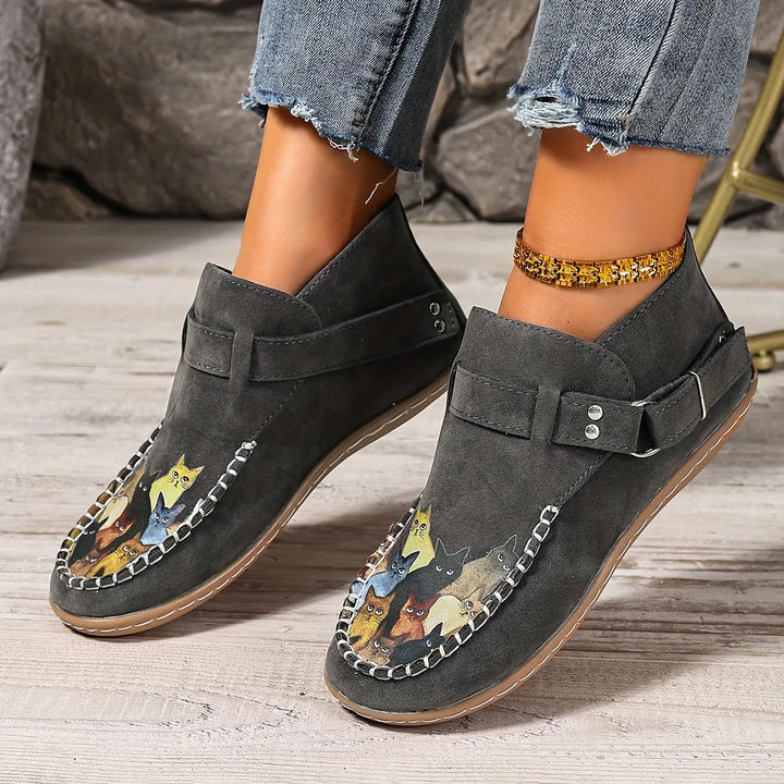 Cara - Bequemer Slipper mit Schnallendetail