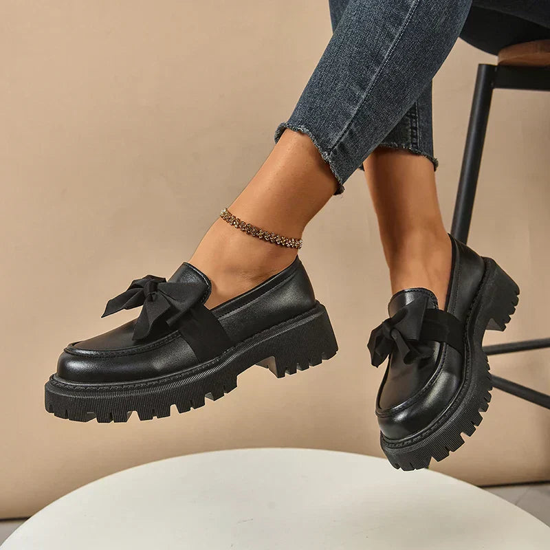 Eliza – Glänzende Plateau-Loafer